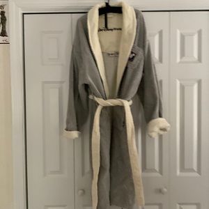 Walt Disney World Mickey roomy, comfy, warm unisex bathrobe